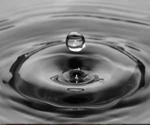 אדווה במים פגיעות וגבולות